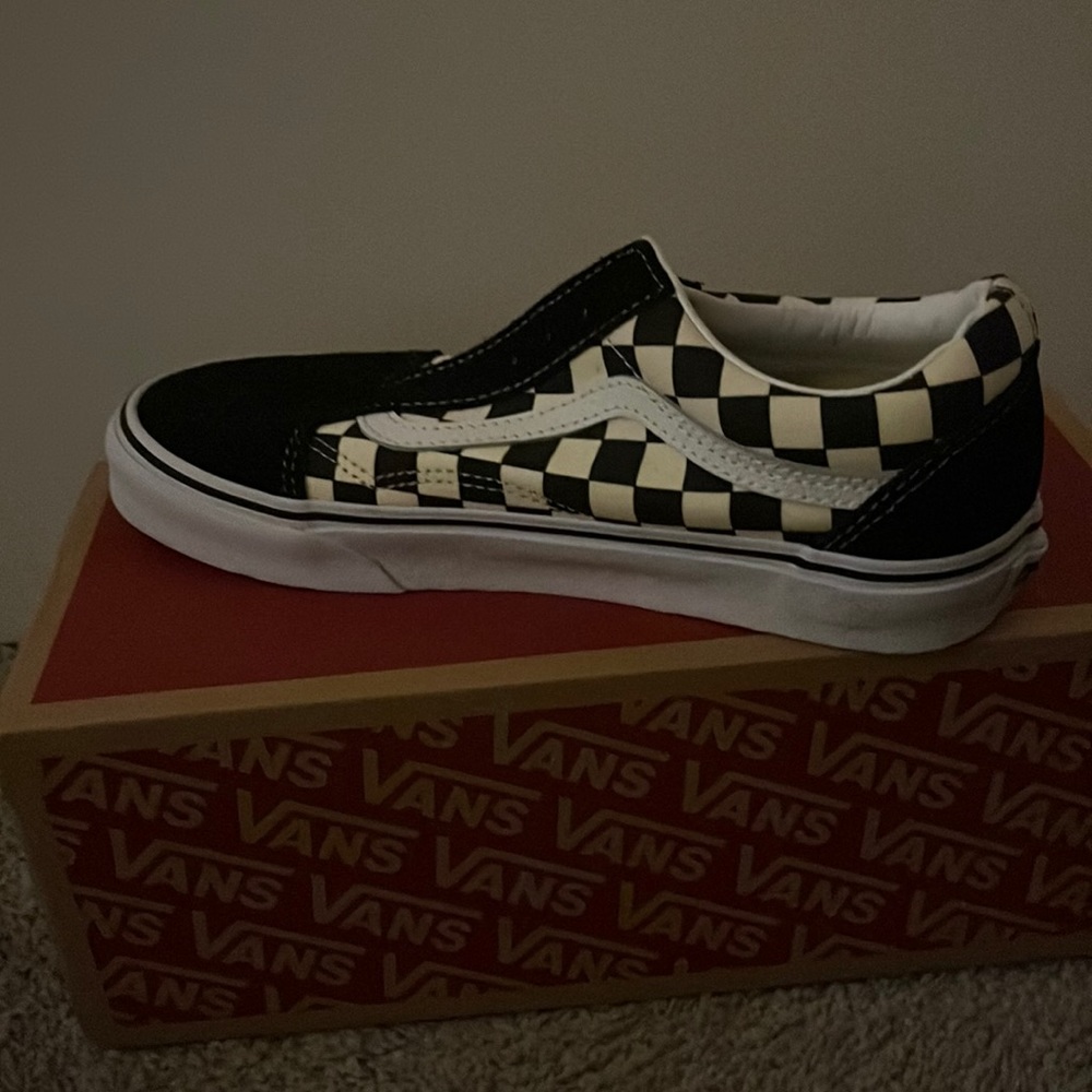 Checkerd vans
